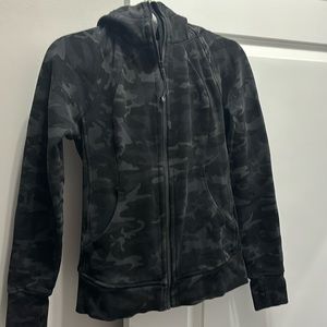 Lululemon ZIP up camo jacket size 4!